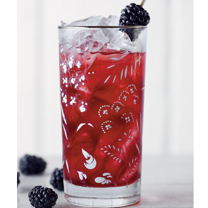 12 Refreshing Sweet Tea Recipes For the Southern Belle In You